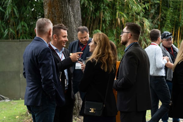 Networking_time_during_Ailleron_Innovation_Forum_2024_fintech_conference_e39c4205