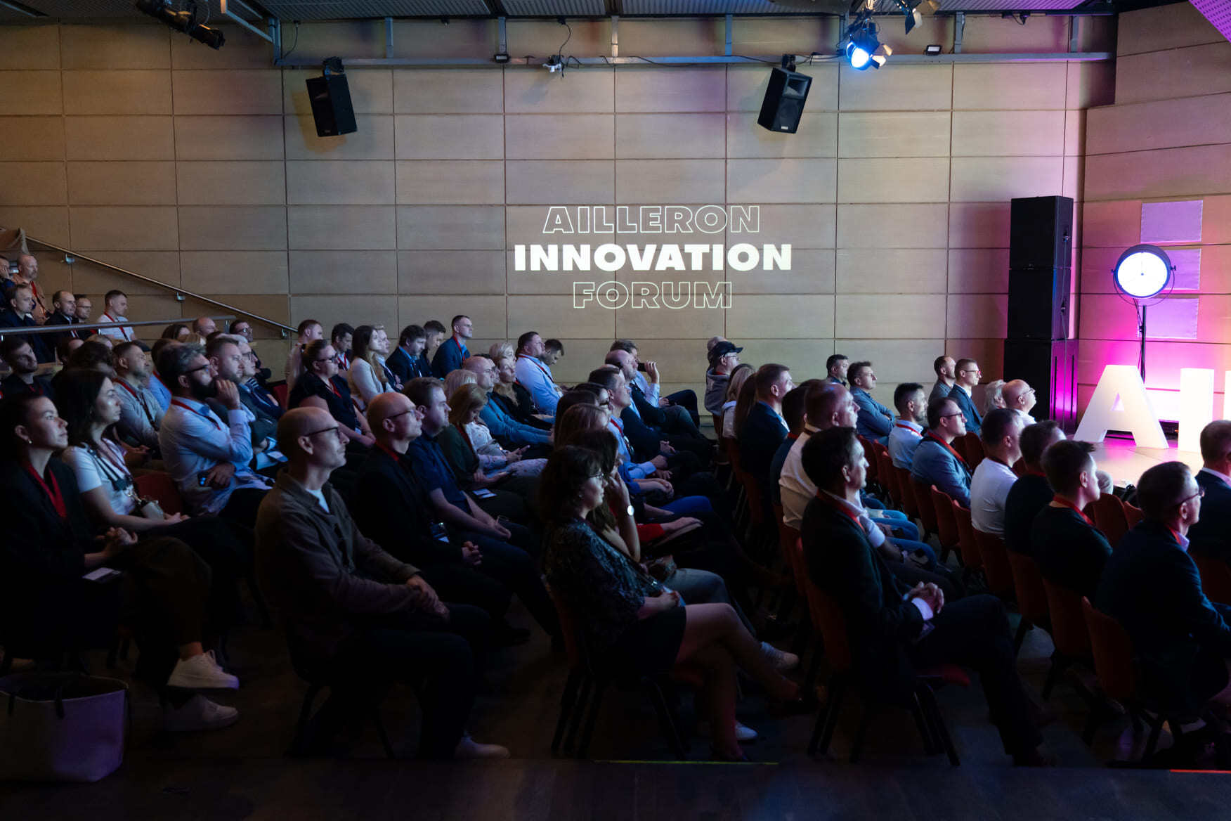 Conference_Day_during_2nd_Ailleron_Innovation_Forum_2024_fintech_conference_3cfb881a
