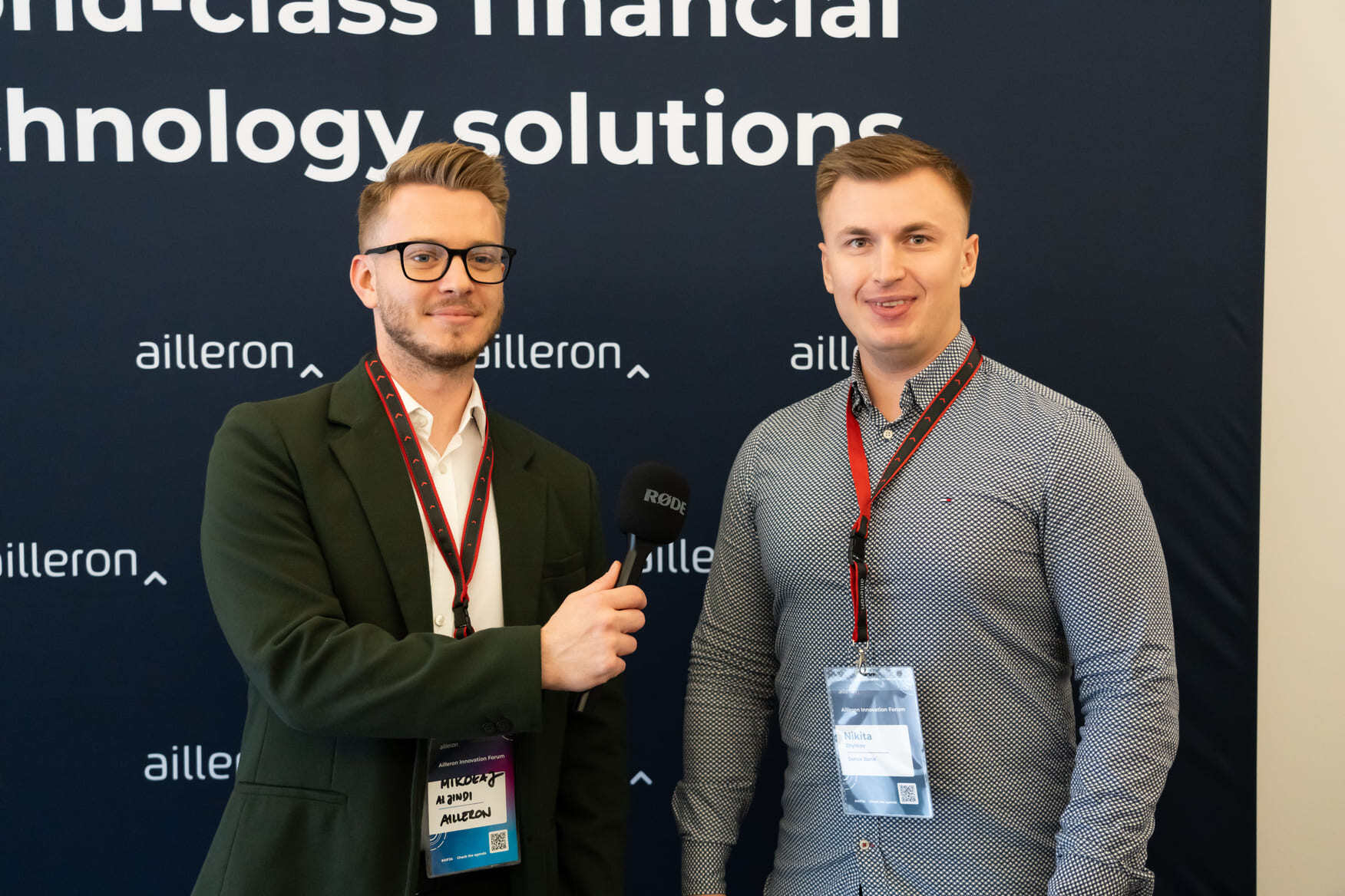 Mikołaj_Al-Jindi__Business_Development_Manager_at_Ailleron__conducts_an_interview_during_2nd_Ailleron_Innovation_Forum_2024_fintech_conference