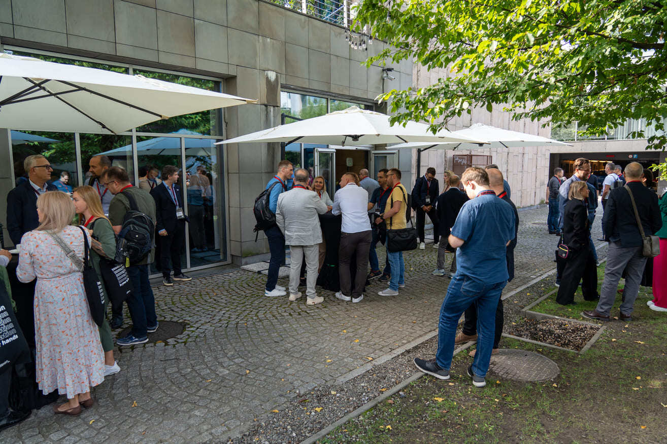 Networking_time_at_the_Ailleron_Innovation_Forum_2024_fintech_conference_d35f46a8