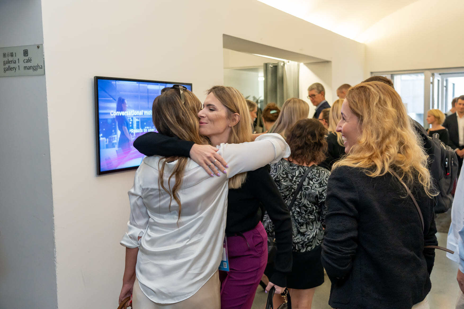 Networking_time_during_Ailleron_Innovation_Forum_2024_fintech_conference